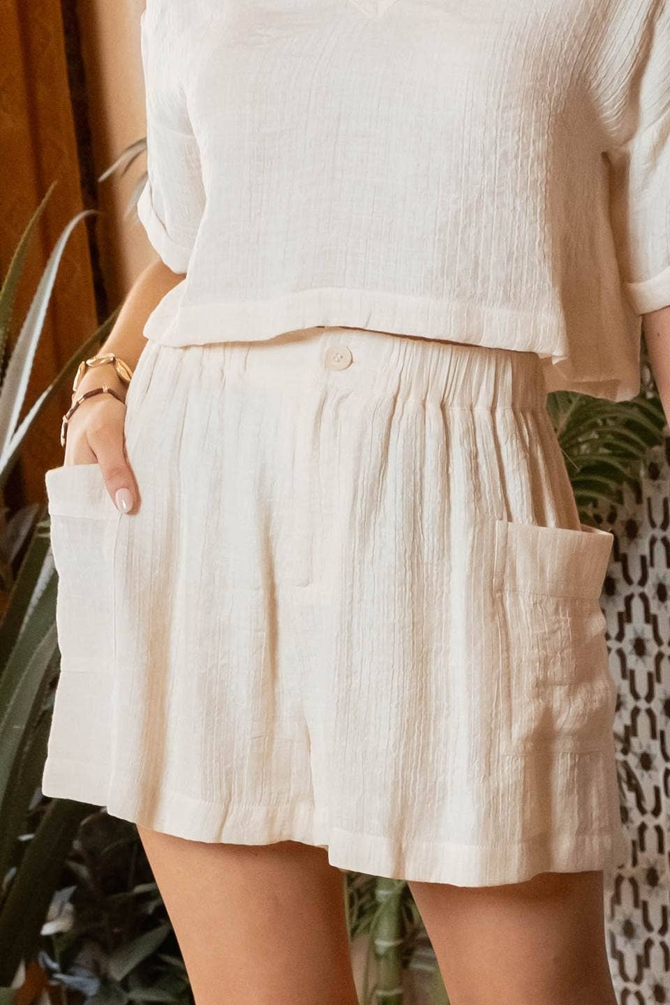 CRINKLE KNIT SHORTS
