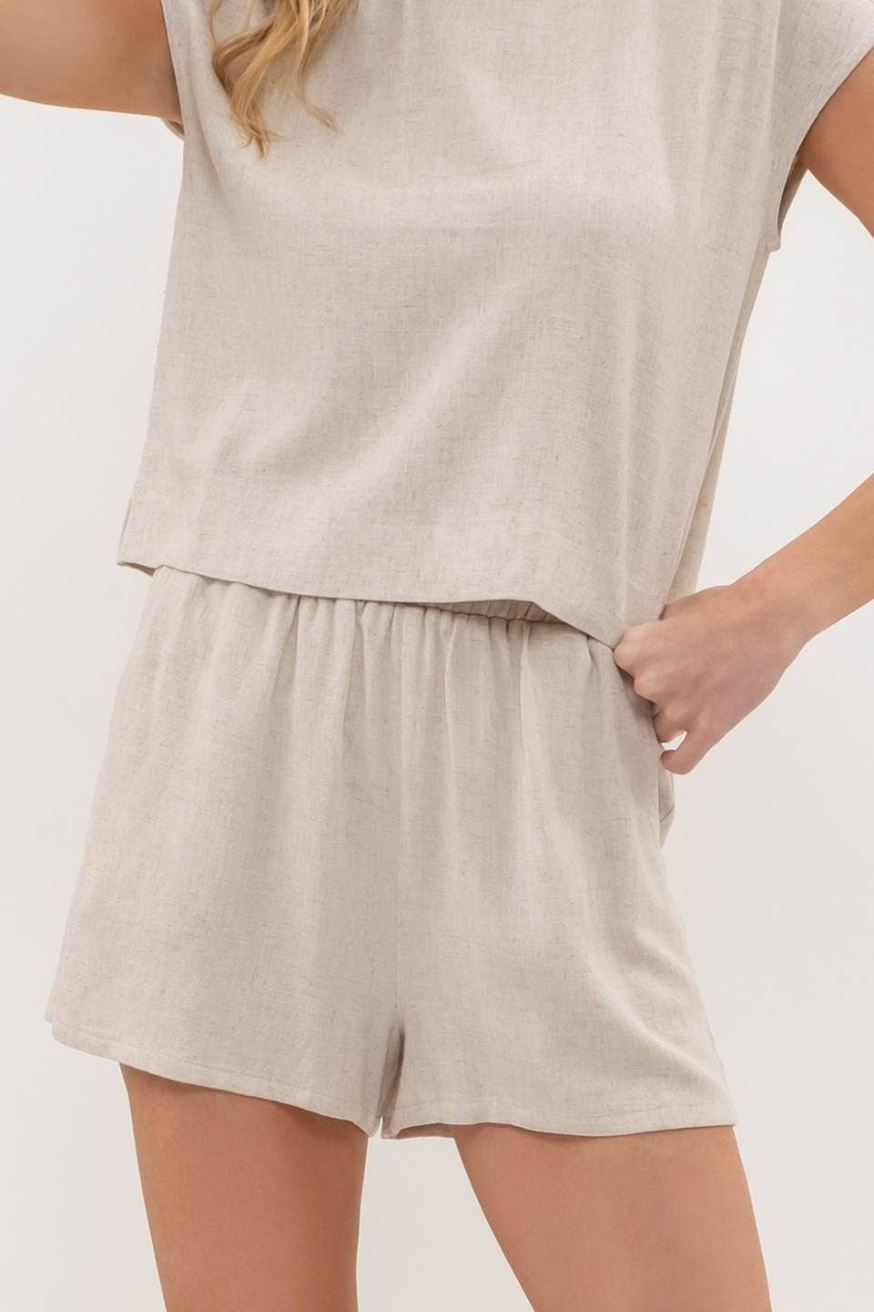 HIGH WAIST LINEN SHORTS