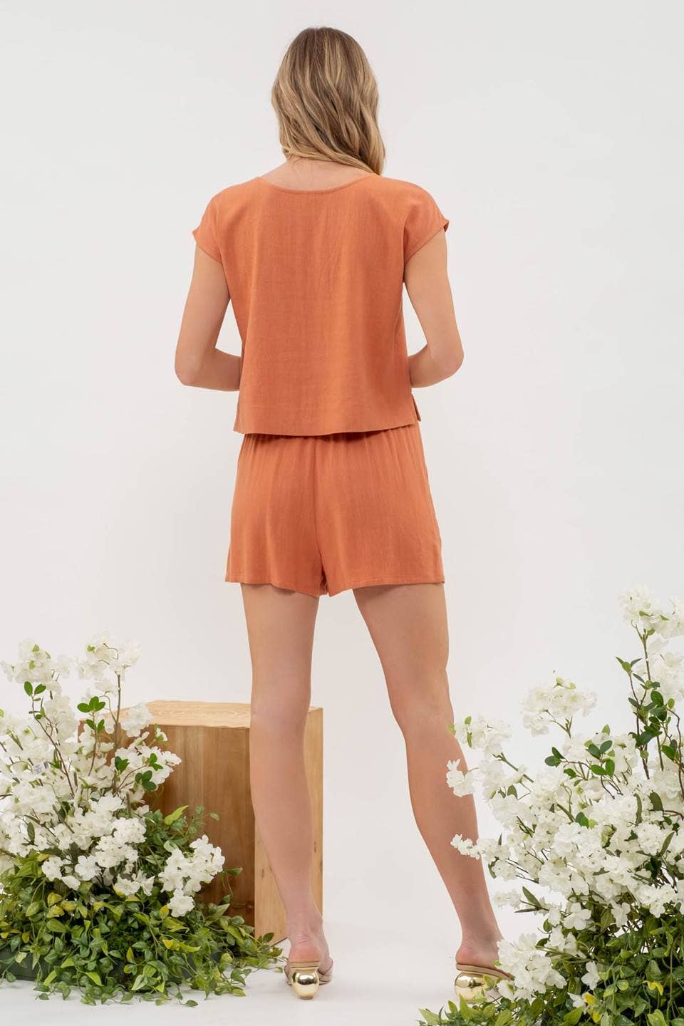 HIGH WAIST LINEN SHORTS